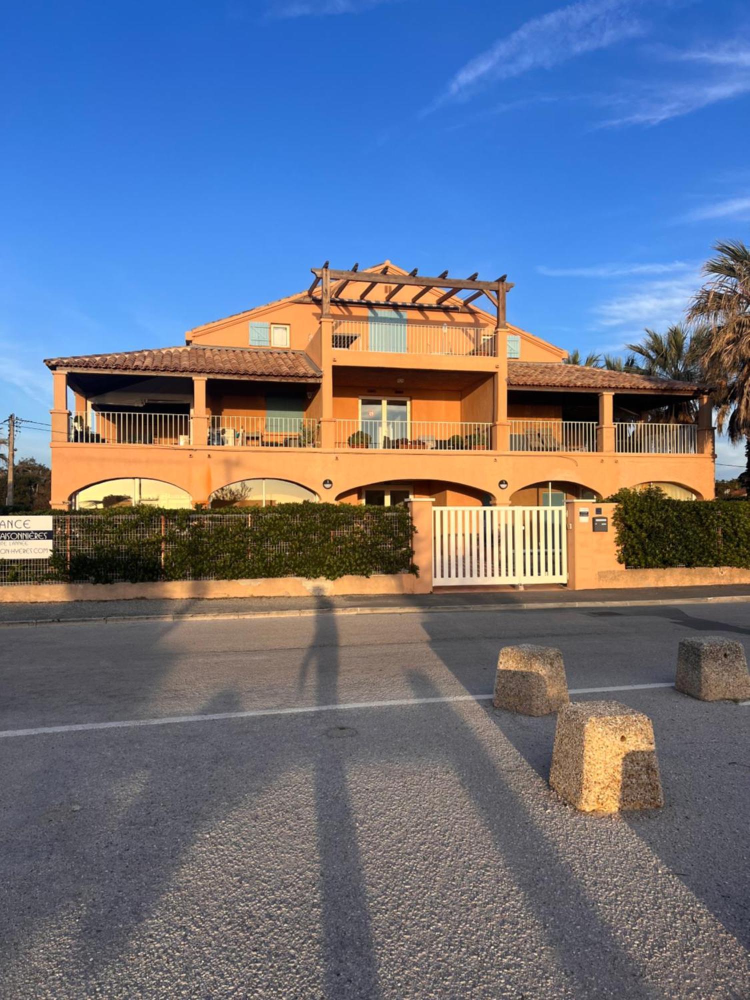Appartamento La Bergerie Hyères Esterno foto